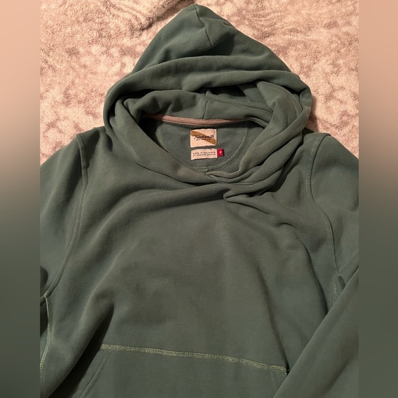 Tracksmith sweater size medium light green - Picture 5 of 5